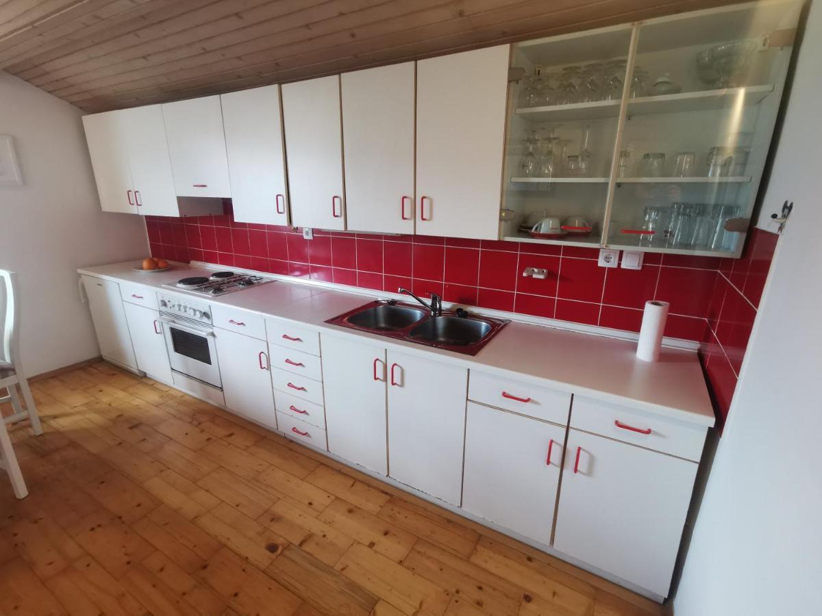 Apartment Lakebled With Casle View